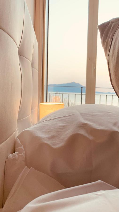 นาโร สวีท แอนด์ รูม Hotel บาโคลี ภายนอก รูปภาพ