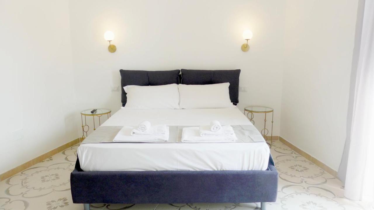 นาโร สวีท แอนด์ รูม Hotel บาโคลี ภายนอก รูปภาพ