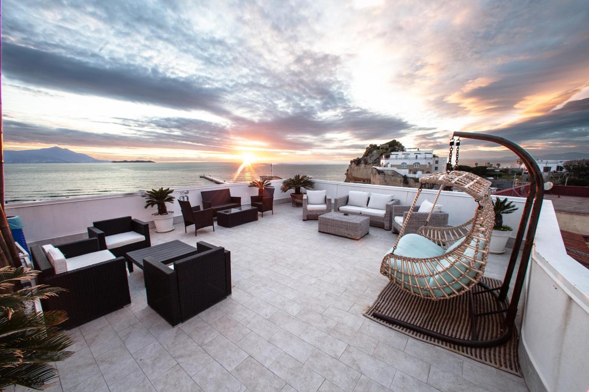 นาโร สวีท แอนด์ รูม Hotel บาโคลี ภายนอก รูปภาพ